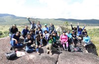 VISITA TÉCNICA – Acadêmicos dos cursos Tecnologia em Saneamento Ambiental e Licenciatura em Ciências Biológicas participam de atividade prática na Serra do Tepequém
